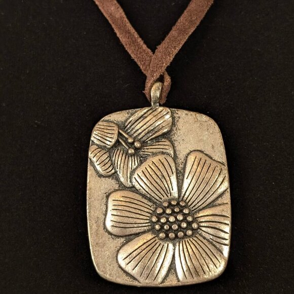 Lucky Brand Reversible Pendant Necklace - Picture 4 of 6